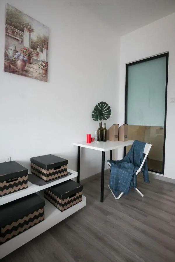 Homybed Southkey Mosaic Homestay Johor Bahru 0*,